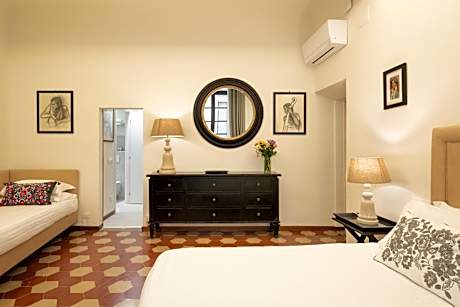 One-Bedroom Apartment with Balcony