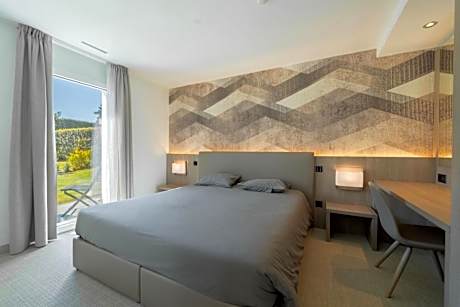 Junior Suite with Garden View