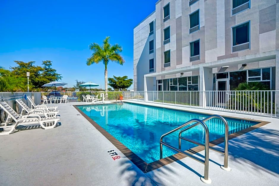 Hampton Inn By Hilton & Suites Sarasota/Bradenton-Airport