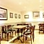 Walter Raleigh Hotel