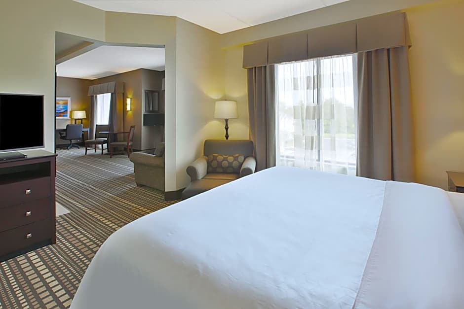 Holiday Inn Express & Suites Geneva Finger Lakes By IHG