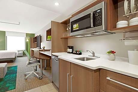 King Studio Suite - Non-Smoking