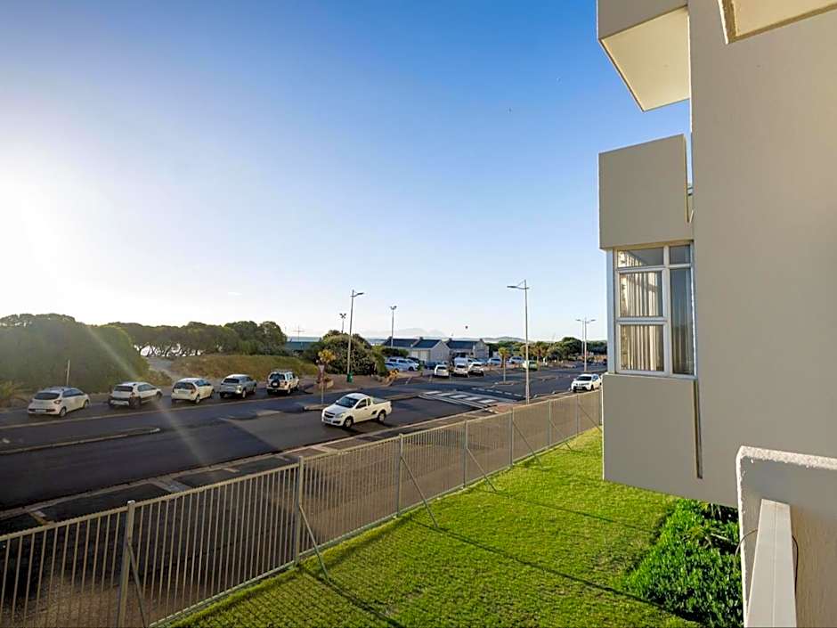 St Tropez Beachfront 101