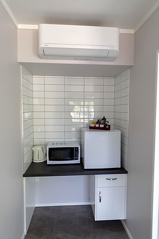 BKs Palm Court Motor Lodge