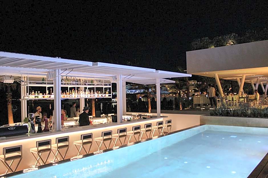 Mykonos Dove Beachfront Hotel