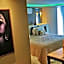 Seaflats Iate Plaza Hotel