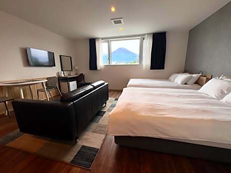Family Room with Mountain View