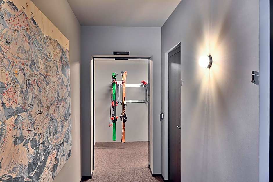 Warth52-W52 Apartments