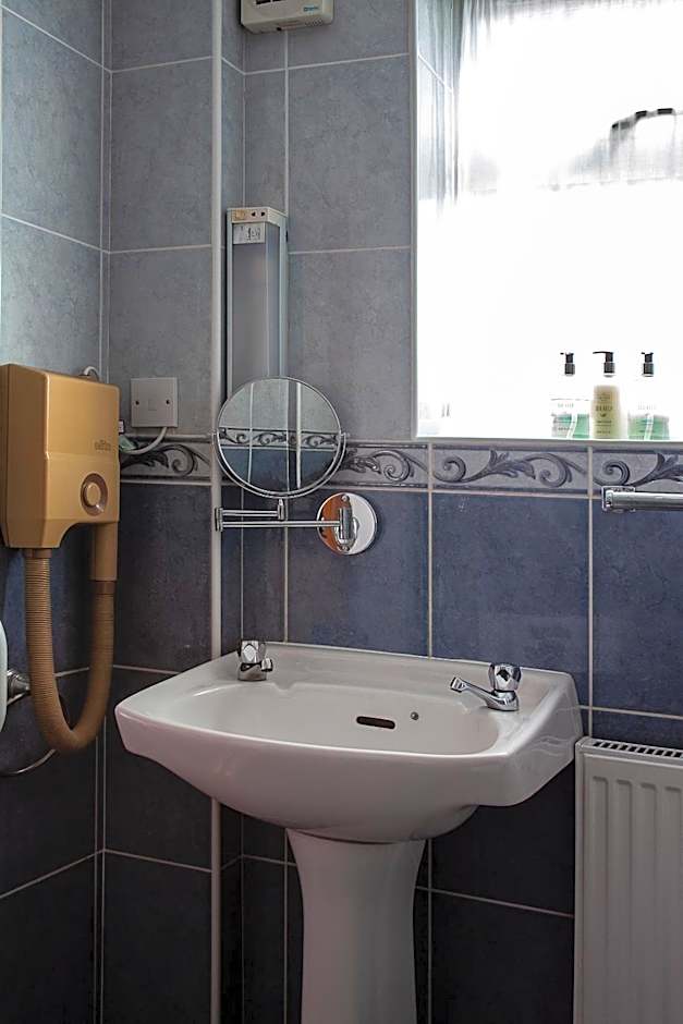 Oliver Twist Country Inn