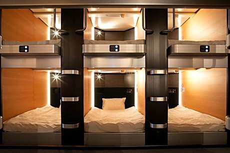 Male Dormitory Room with Shared Shower Room - Non-Smoking