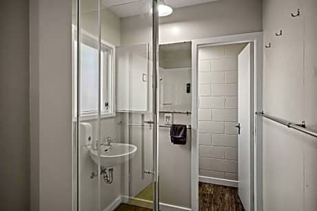 Family Apartment with Private Bathroom - Tourist Flat