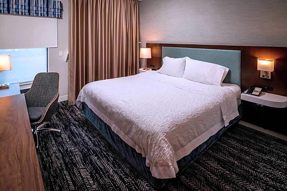 Hampton Inn By Hilton Long Island/Commack