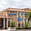Holiday Inn Express Anaheim West By IHG