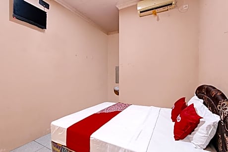 OYO 92459 Cahyo Kost 2