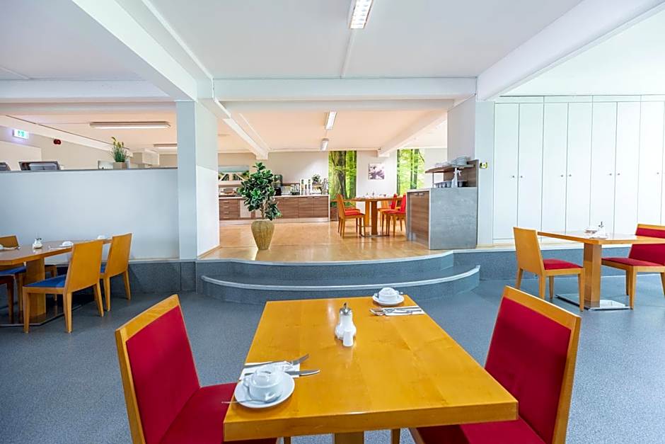 Hotel Aviva
