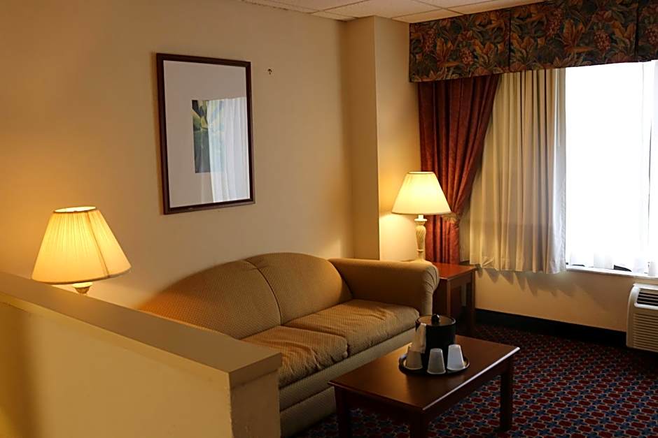Imperial Swan Hotel and Suites Lakeland