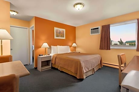 2 Queen Beds Deluxe Suite Non-Smoking