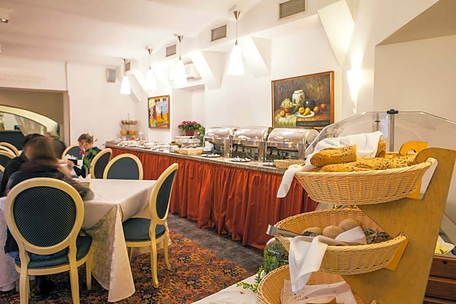 Monika Centrum Hotels