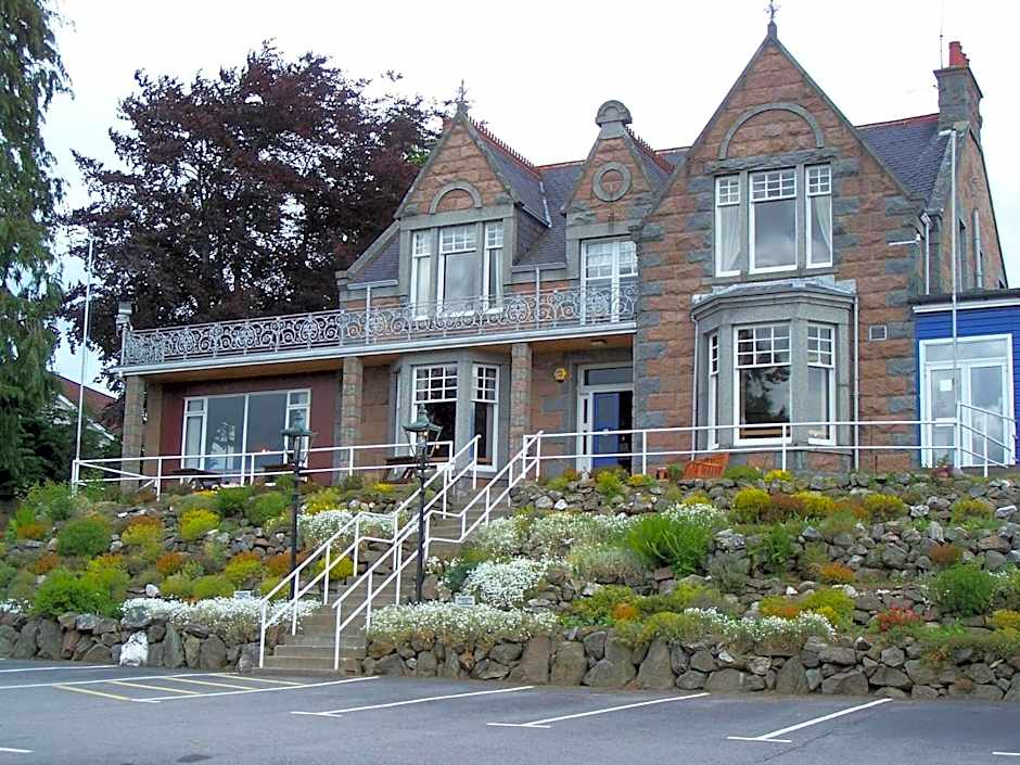 Photo 1 of 11 of Ravenswood Social Club