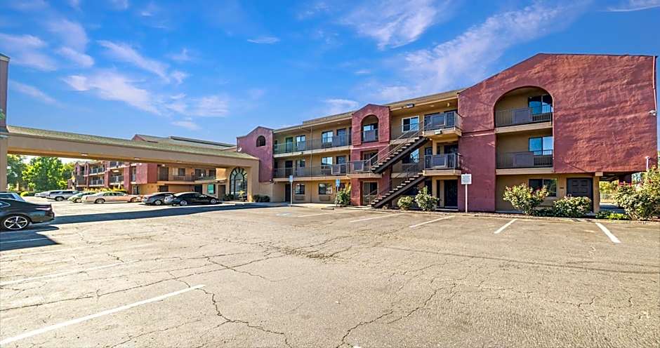 Budget Inn and Suites Stockton Yosemite