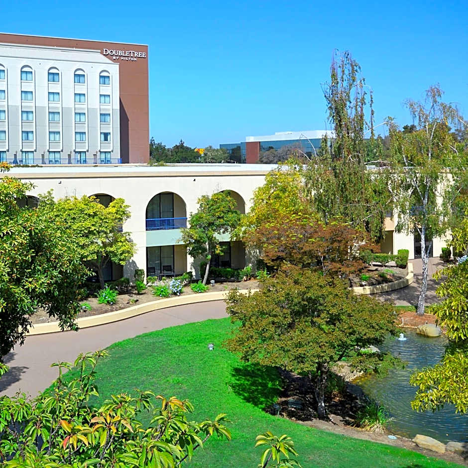 DoubleTree By Hilton Newark - Fremont