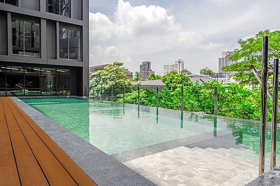 Oakwood Studios Sukhumvit Bangkok