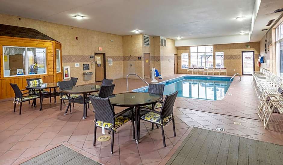 Super 8 by Wyndham Big Rapids