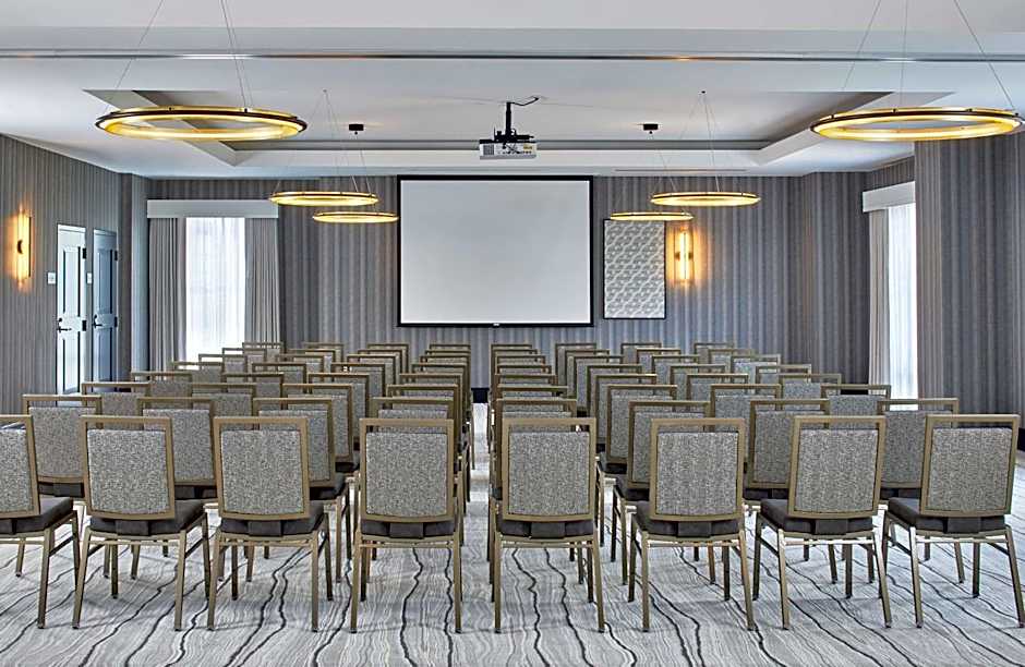 Cumberland House Knoxville, Tapestry Collection by Hilton