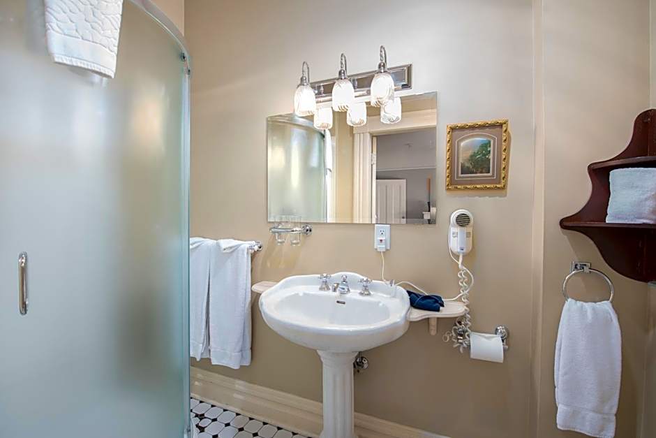 O Canada House Bed & Breakfast