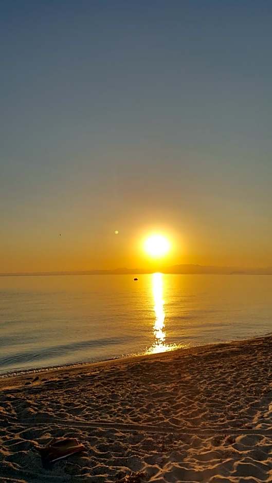 SUN RESIDENCE Exclusive Seaside Suites