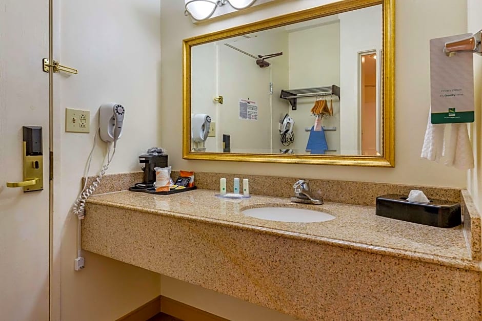 Quality Inn & Suites Raleigh Durham Airport