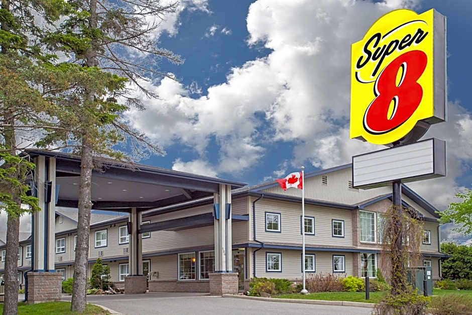 Super 8 by Wyndham Sault Ste Marie On