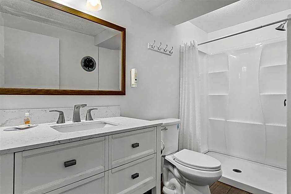 Quality Inn & Suites At Tropicana Field