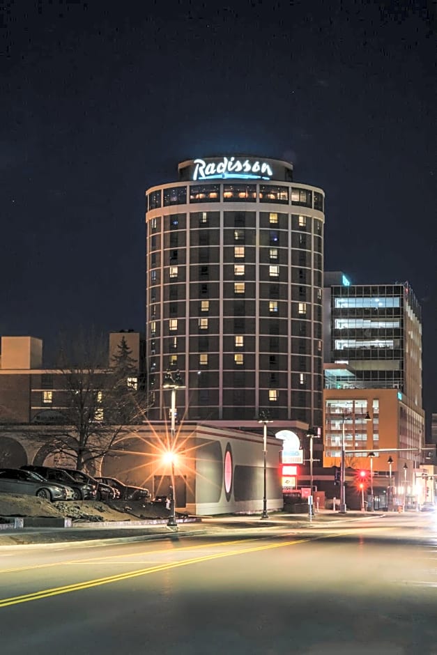 Radisson Hotel Duluth-Harborview