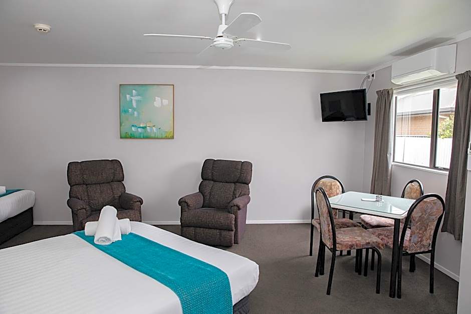 BKs Palm Court Motor Lodge