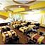 Golden Valley Hotel