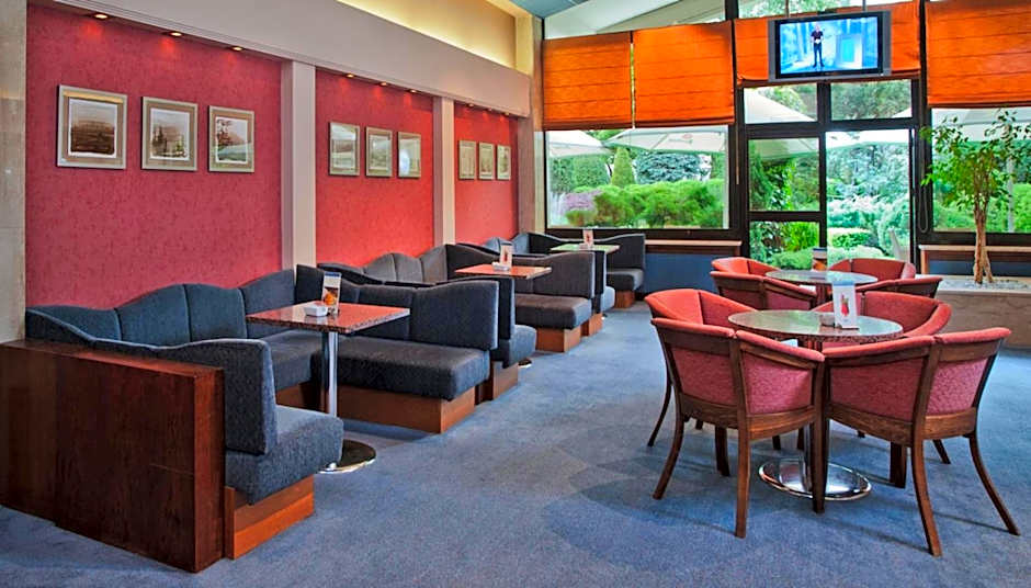 Booking Hotel & Spa