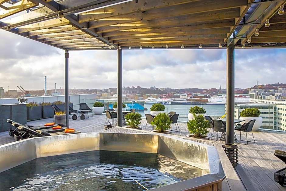 Radisson Blu Riverside Hotel