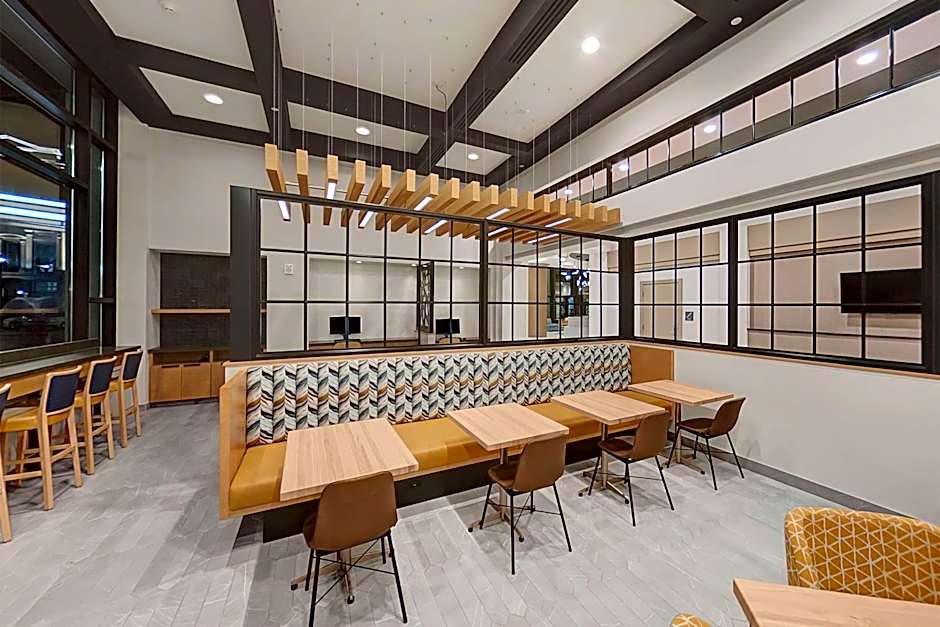 Hilton Garden Inn Toledo Downtown