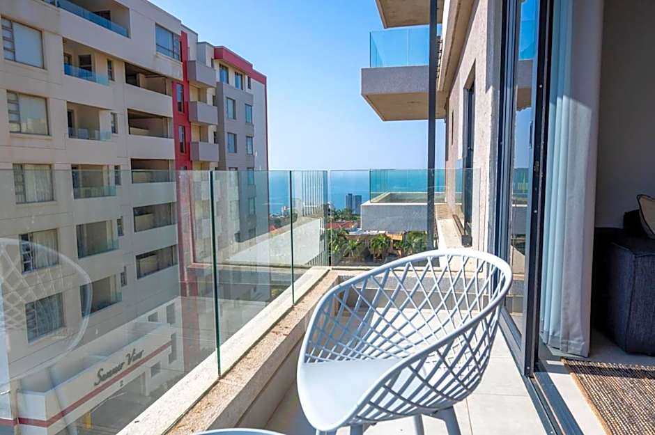 Luxury Bellagio 303 with Sea Views and Inverter