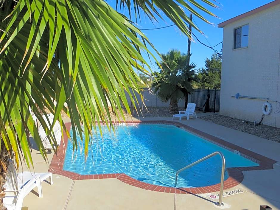 Americas Best Value Inn & Suites Hempstead Prairie View