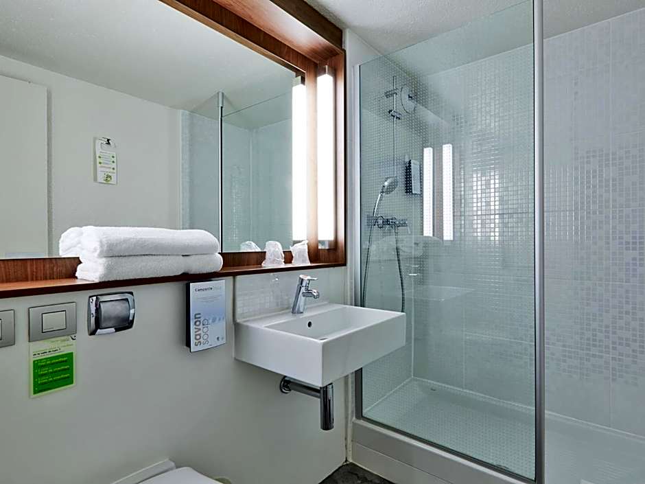Campanile Montesson Le Vesinet Hotel