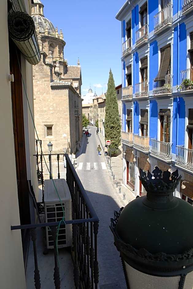 La Perla Granada Suites
