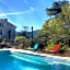Suite Petite -Nice - SPA- JACUZZI -MASSAGE- SAUNA - POOL VIEW- Heated Pool 800m city centre