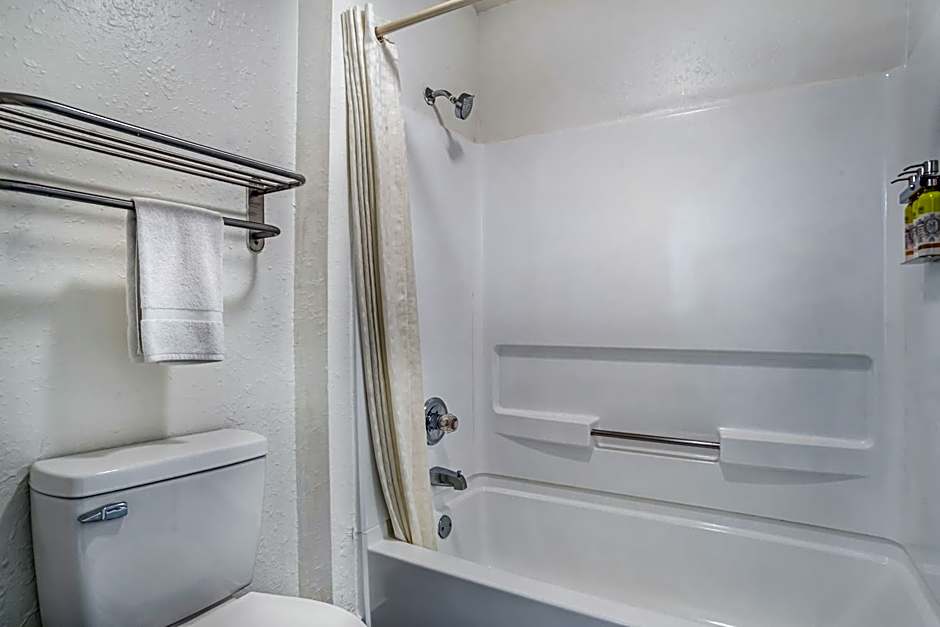 Key West Inn - Fairhope