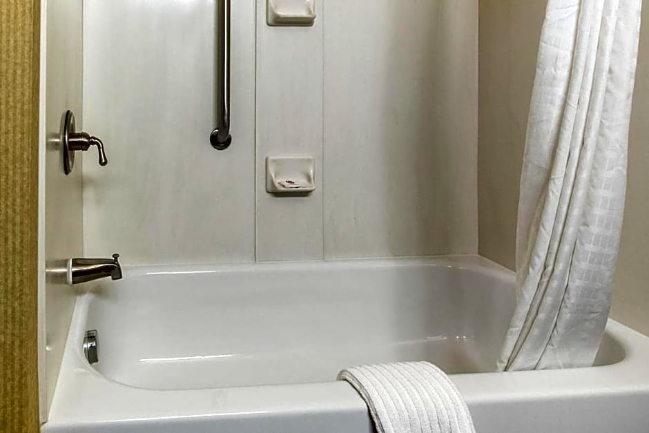 Comfort Suites Louisville Airport