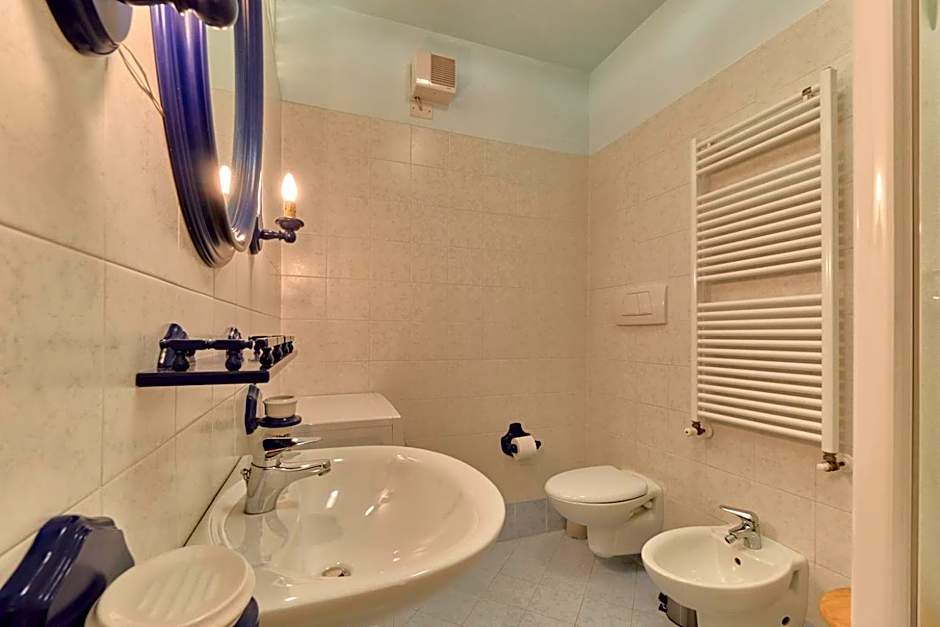 Sidonia apartment for three people in a residence with swimming pool.