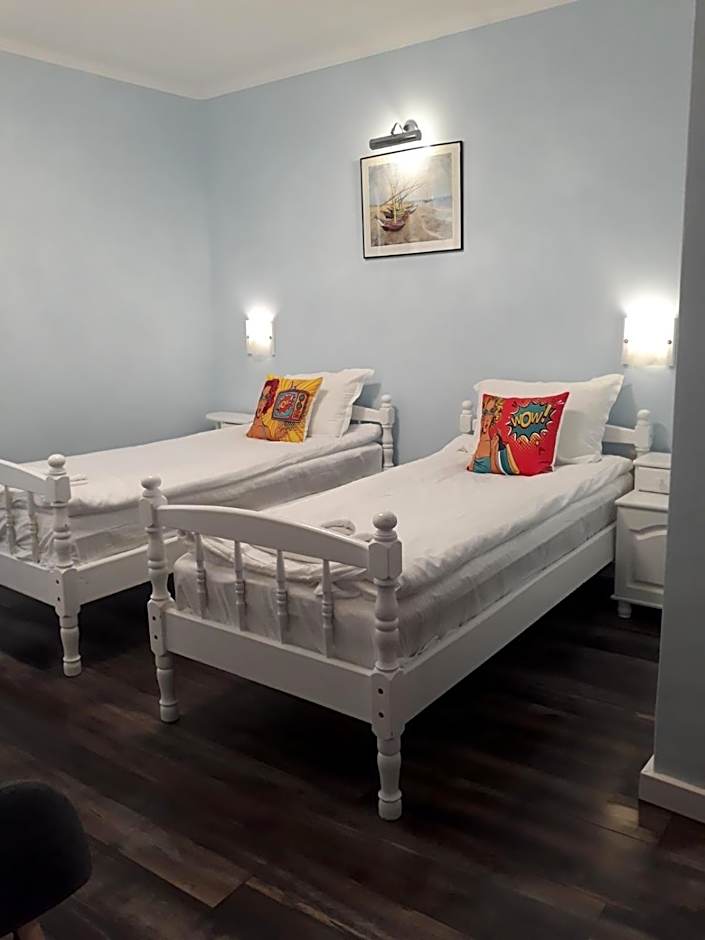 Three Dolphins Hotel with a Rooftop terracе