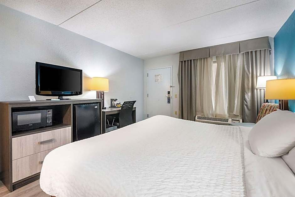 Clarion Inn Cleveland near University