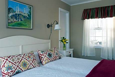 Deluxe Double Room with Extra Bed